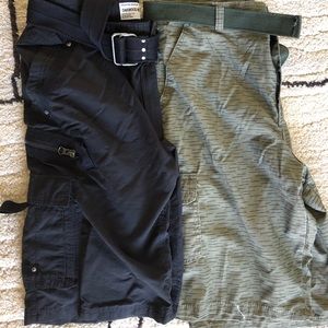 Bundle of two cargo shorts